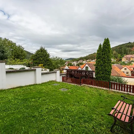 Semesterbostad Tauchen Rabí