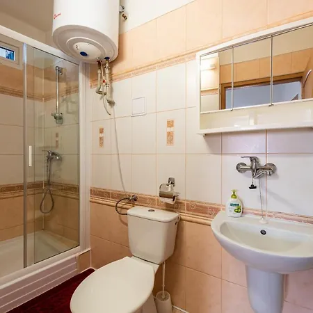 Tauchen Semesterbostad Rabí